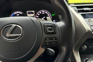 Lexus NX bild 21