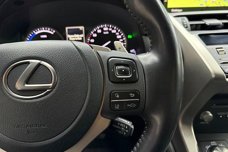 Lexus NX bild 21