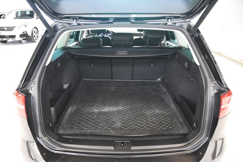 Volkswagen Passat bild 10
