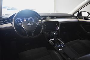 Volkswagen Passat bild 7
