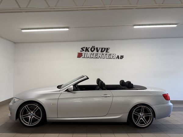 BMW 325 I Cabriolet E93 Facelift M Sport/GPS/Nyservad/Skinn/Farth - 2010