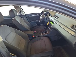 Volkswagen Passat bild 11