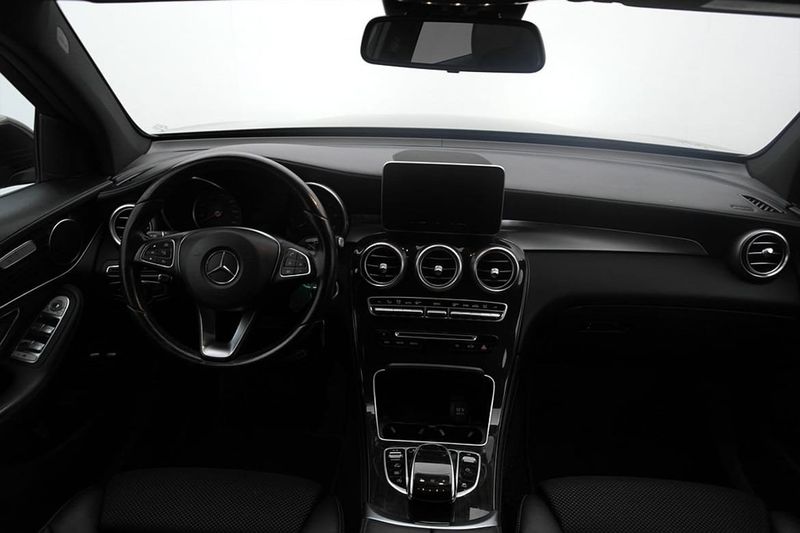 Mercedes GLC220 bild 9