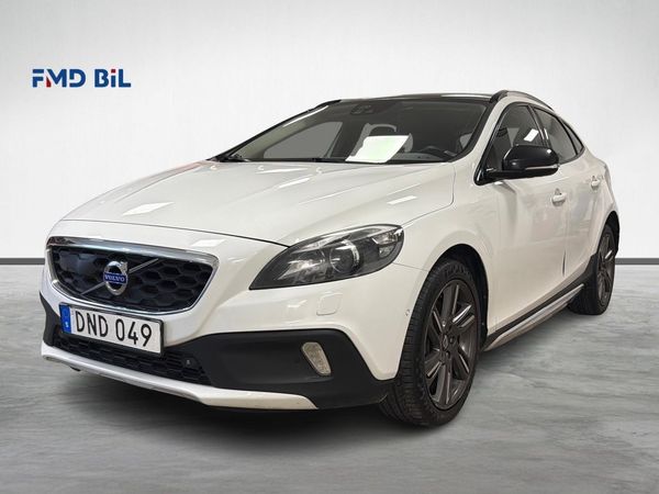 Volvo V40 Cross Country D3 150HK SUMMUM DRAG SKINN PANO B-KAMERA NAVI D-VÄRM - 2015