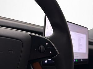 Tesla Model Y bild 17