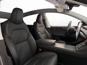 Tesla Model Y bild 27