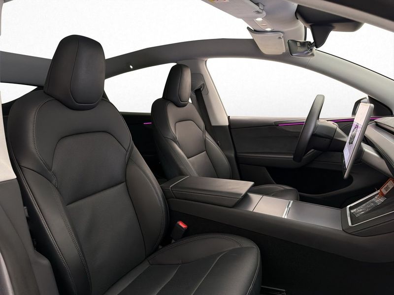 Tesla Model Y bild 27