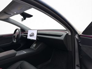 Tesla Model Y bild 28