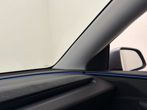 Tesla Model Y bild 29
