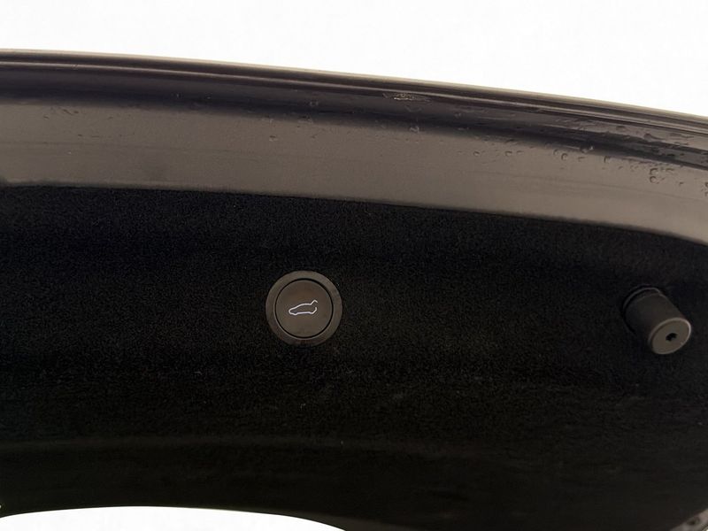 Tesla Model Y bild 19