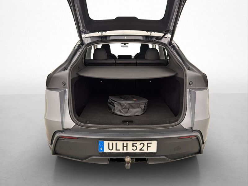 Tesla Model Y bild 32