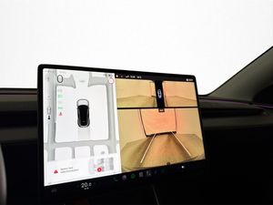 Tesla Model Y bild 18