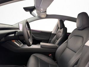 Tesla Model Y bild 12