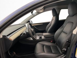 Tesla Model Y bild 13