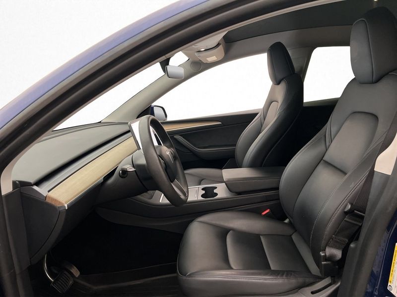 Tesla Model Y bild 13