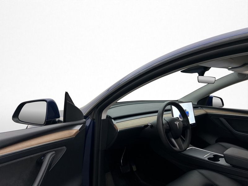 Tesla Model Y bild 12