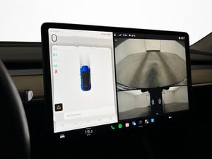 Tesla Model Y bild 21