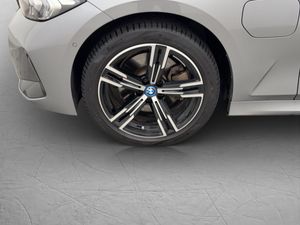 BMW 330 bild 31