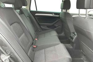 Volkswagen Passat bild 8