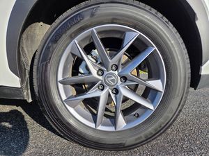 Lexus LBX bild 19