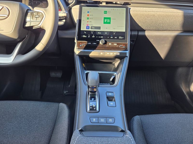 Lexus LBX bild 18