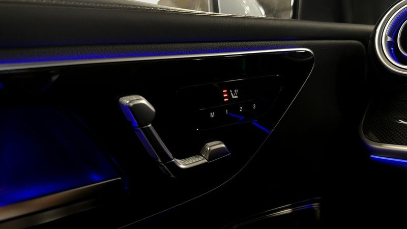 Mercedes GLC300 bild 11