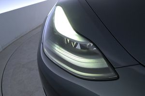 Tesla Model 3 bild 26