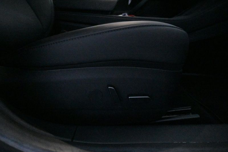 Tesla Model 3 bild 13