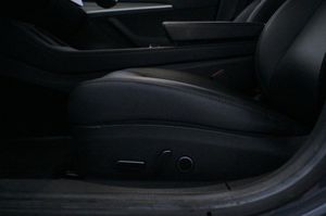 Tesla Model 3 bild 11