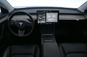 Tesla Model 3 bild 6