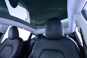 Tesla Model Y bild 24