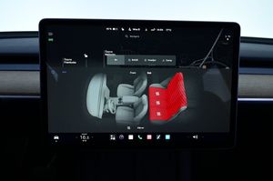 Tesla Model Y bild 18