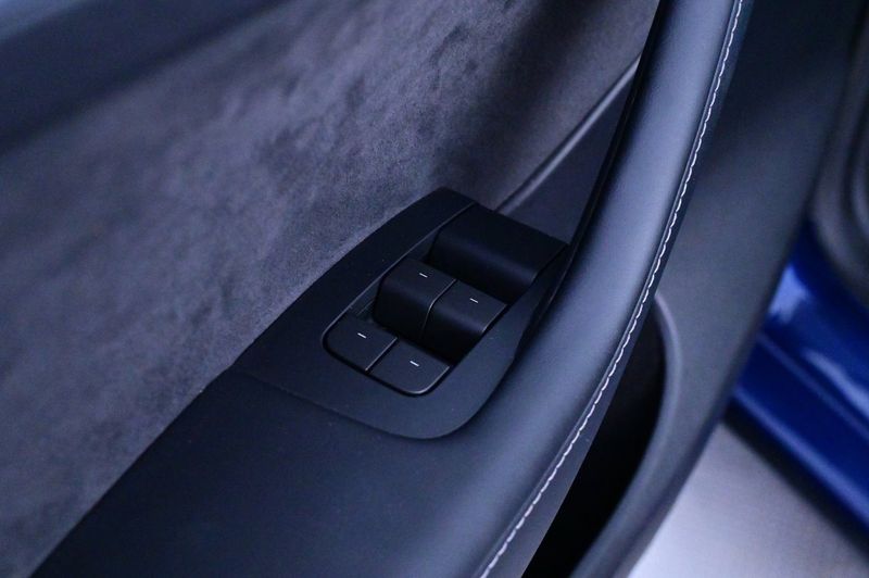 Tesla Model Y bild 10