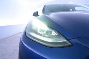 Tesla Model Y bild 26