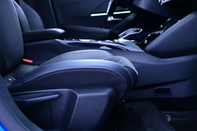 Peugeot e-208 bild 14