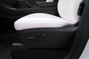 Tesla Model Y bild 11