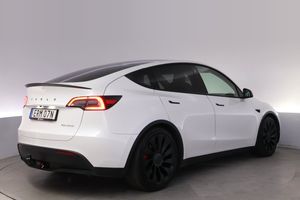 Tesla Model Y bild 5