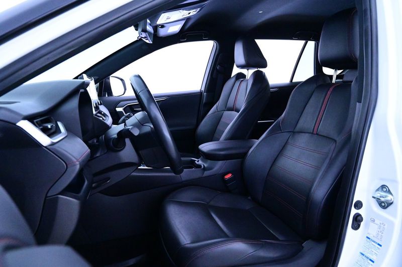 Toyota RAV4 bild 10