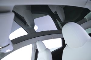 Tesla Model Y bild 24