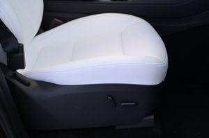 Tesla Model Y bild 13