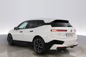 BMW iX bild 4
