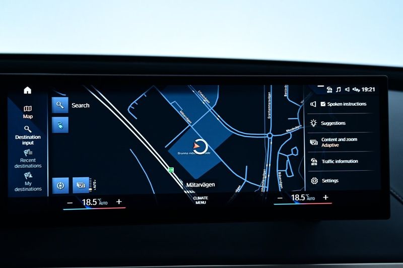 BMW iX bild 15