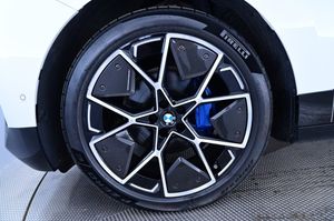 BMW iX bild 27