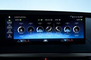 BMW iX bild 16