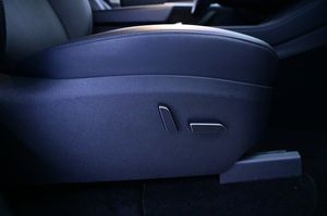 Tesla Model Y bild 13
