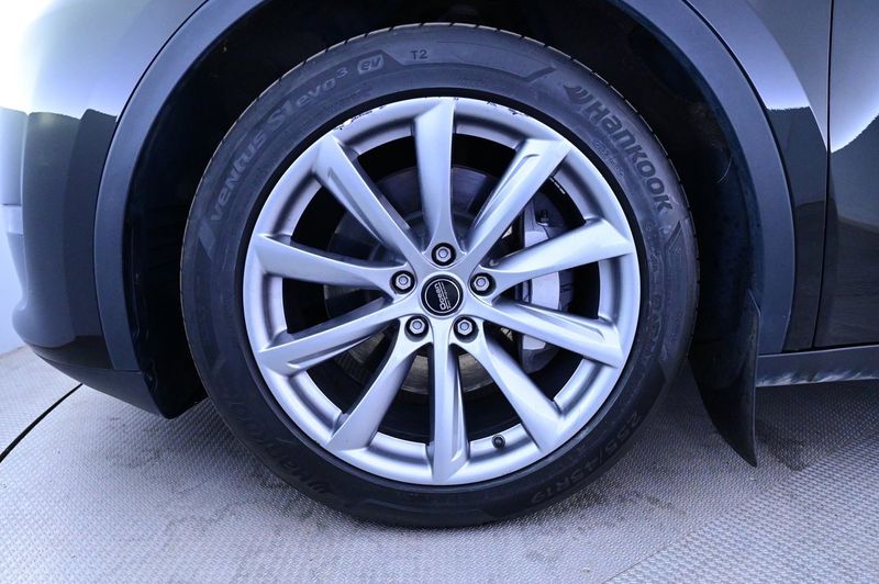 Tesla Model Y bild 27