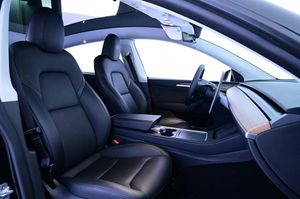 Tesla Model Y bild 12