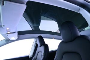 Tesla Model Y bild 25