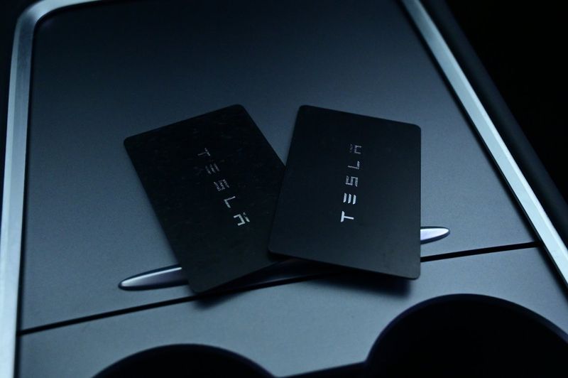 Tesla Model Y bild 24