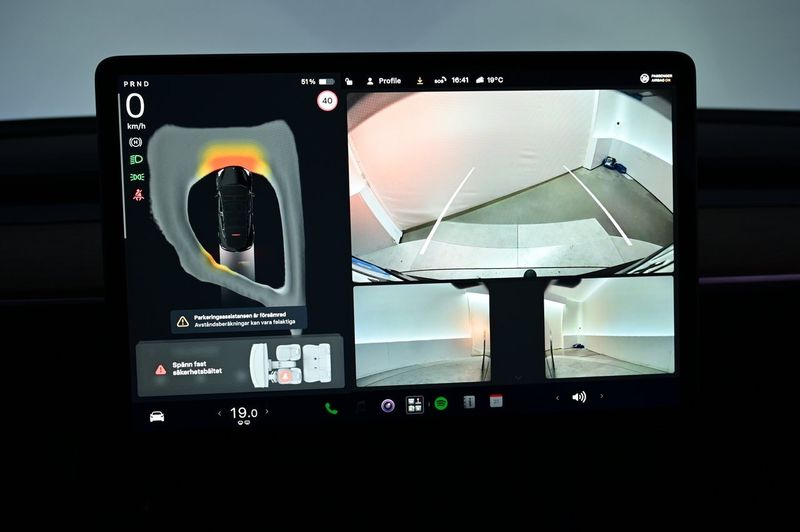 Tesla Model Y bild 18
